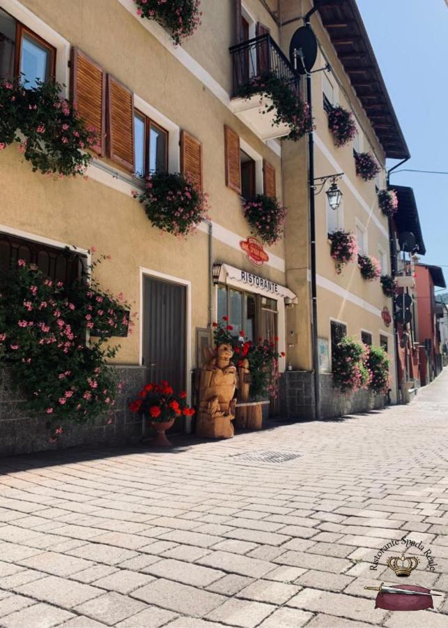 Spada Reale Valdieri Esterno foto