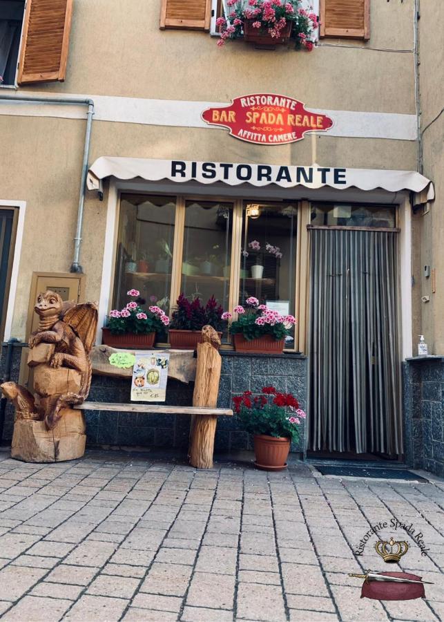 Spada Reale Valdieri Esterno foto