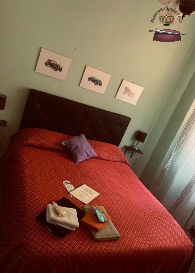 Spada Reale Valdieri Esterno foto