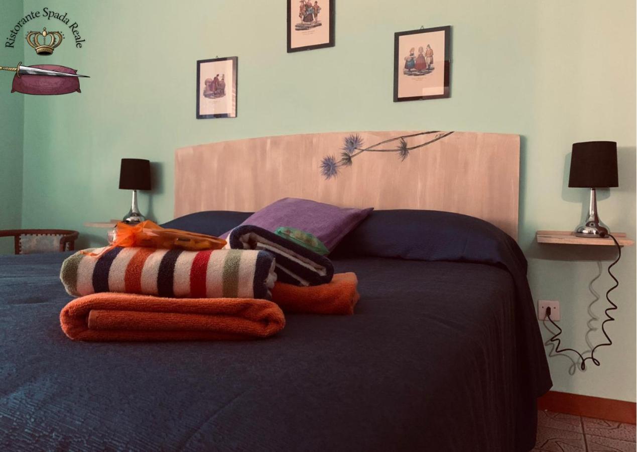 Spada Reale Valdieri Esterno foto
