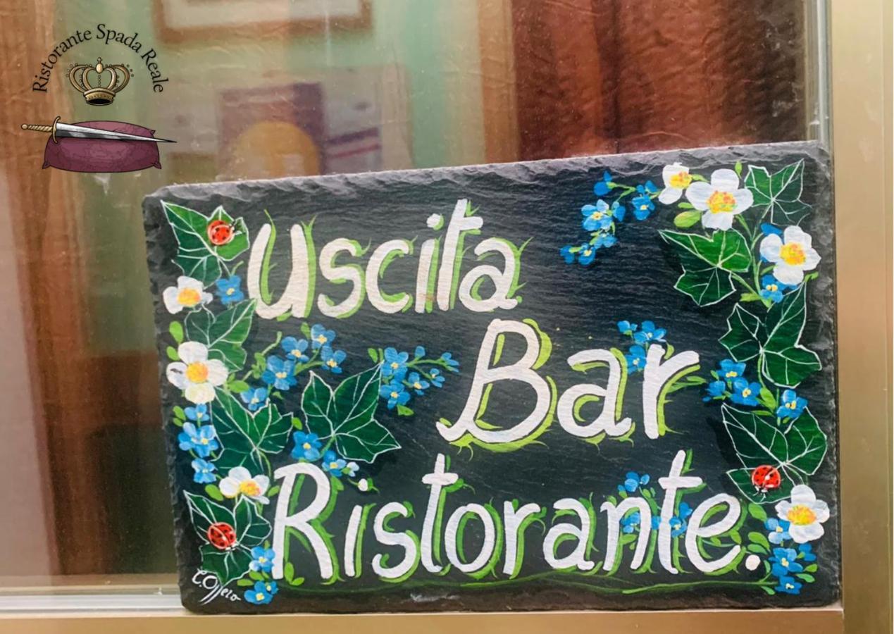 Spada Reale Valdieri Esterno foto