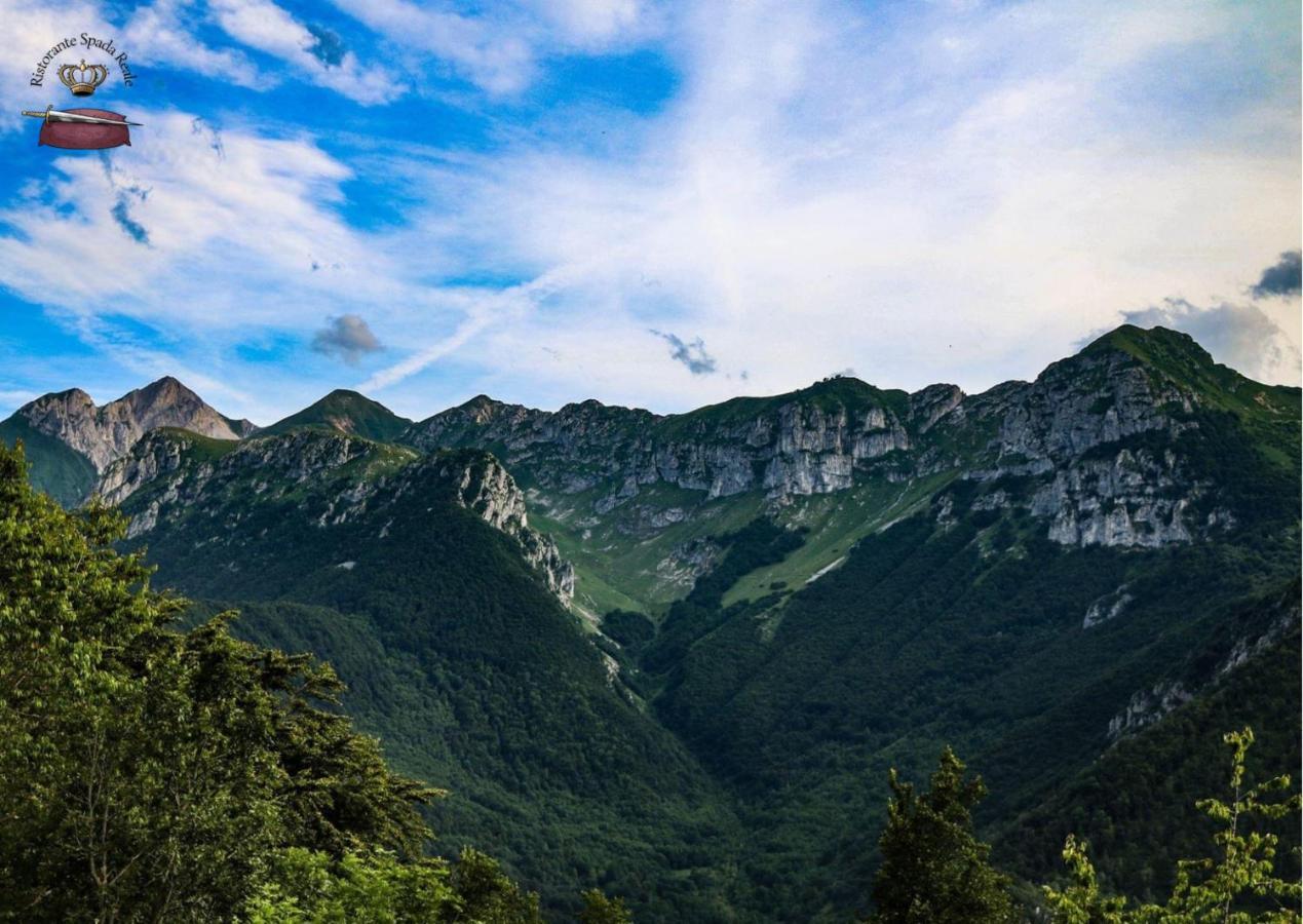 Spada Reale Valdieri Esterno foto
